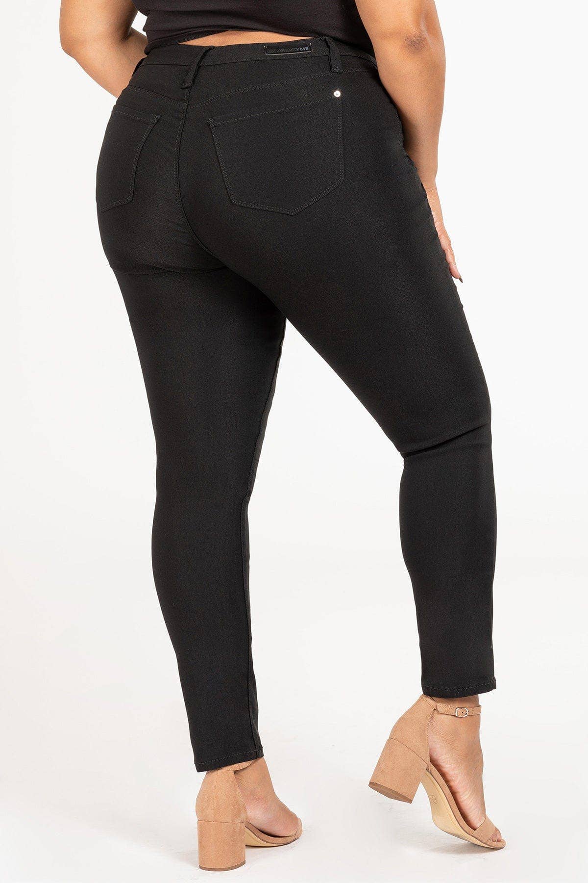 Junior Plus Size Hyperstretch Skinny Jean: SMOKE