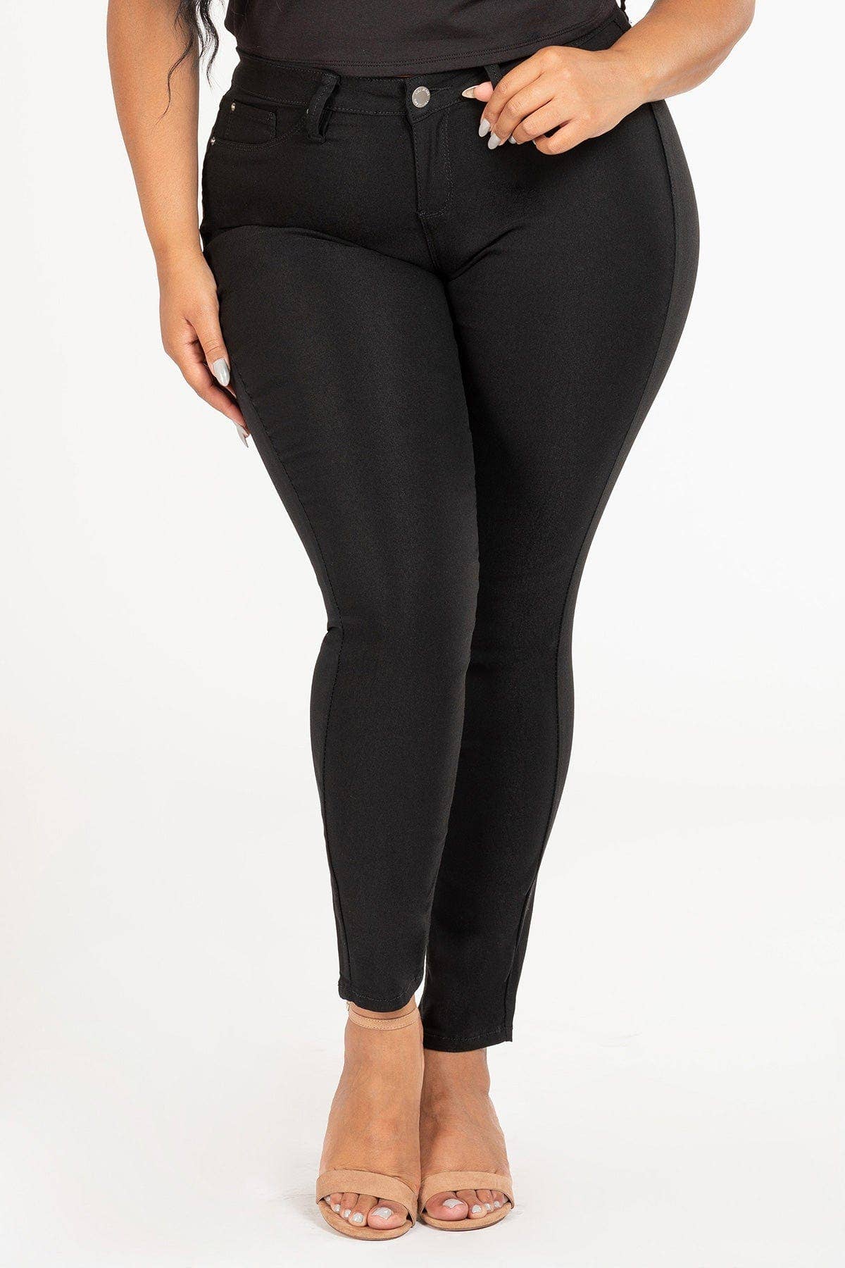 Junior Plus Size Hyperstretch Skinny Jean: SMOKE