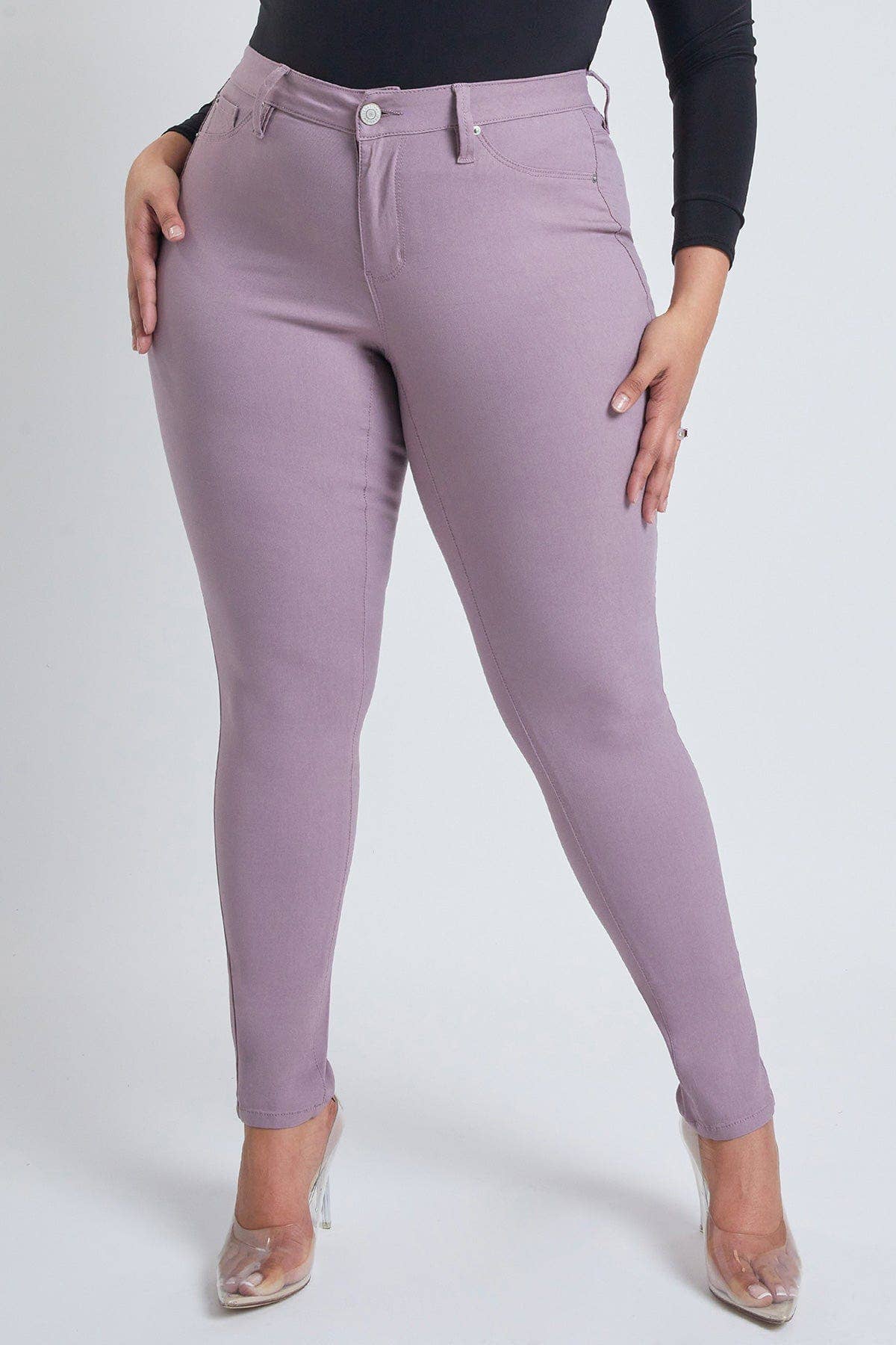 Junior Plus Size Hyperstretch Skinny Jean / JET SET