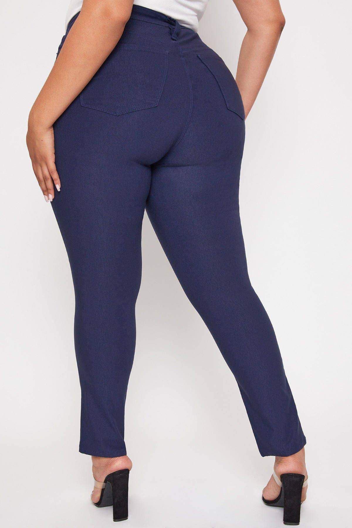 Junior Plus Size Hyperstretch Skinny Jean: SMOKE