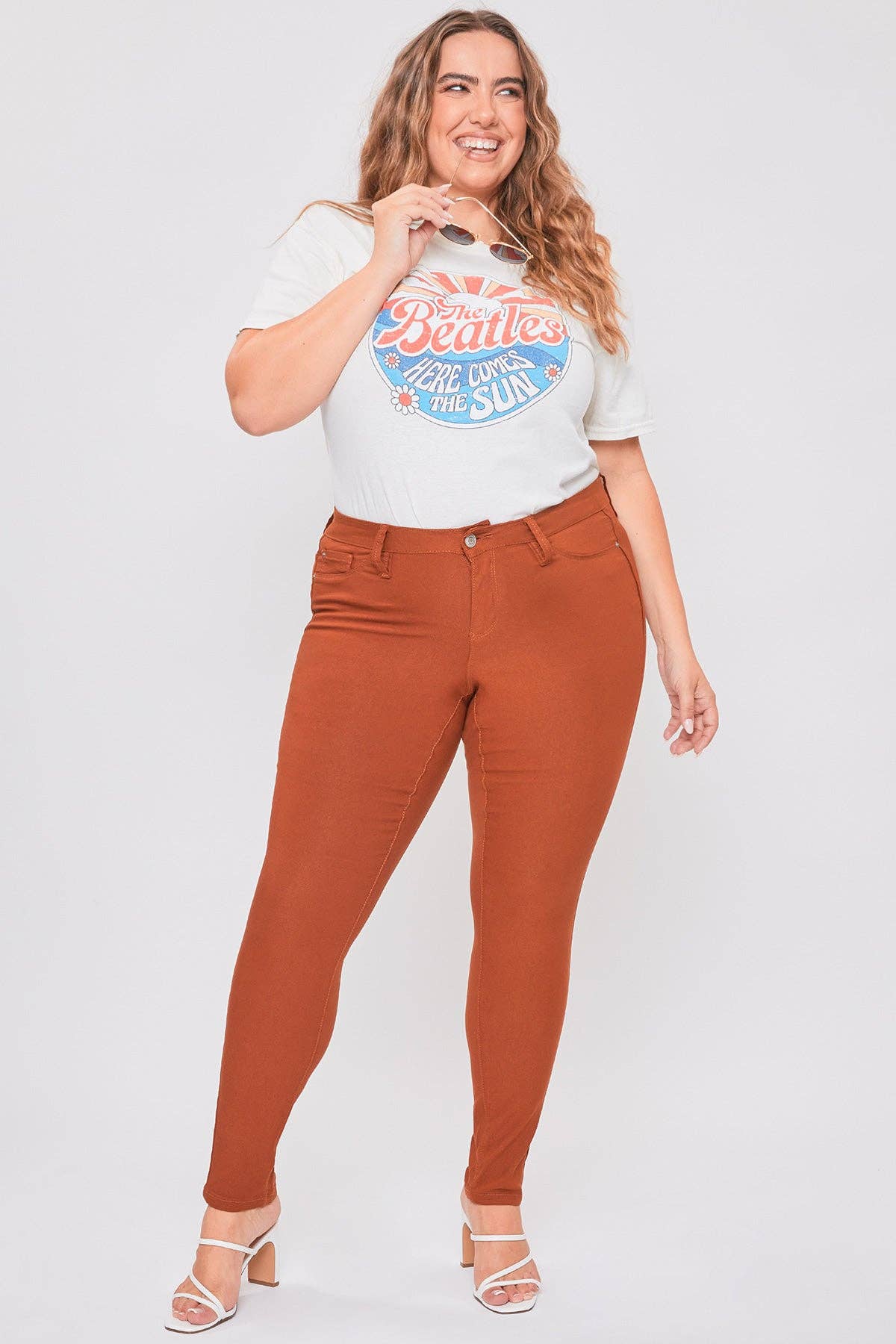 Junior Plus Size Hyperstretch Skinny Jean / JET SET