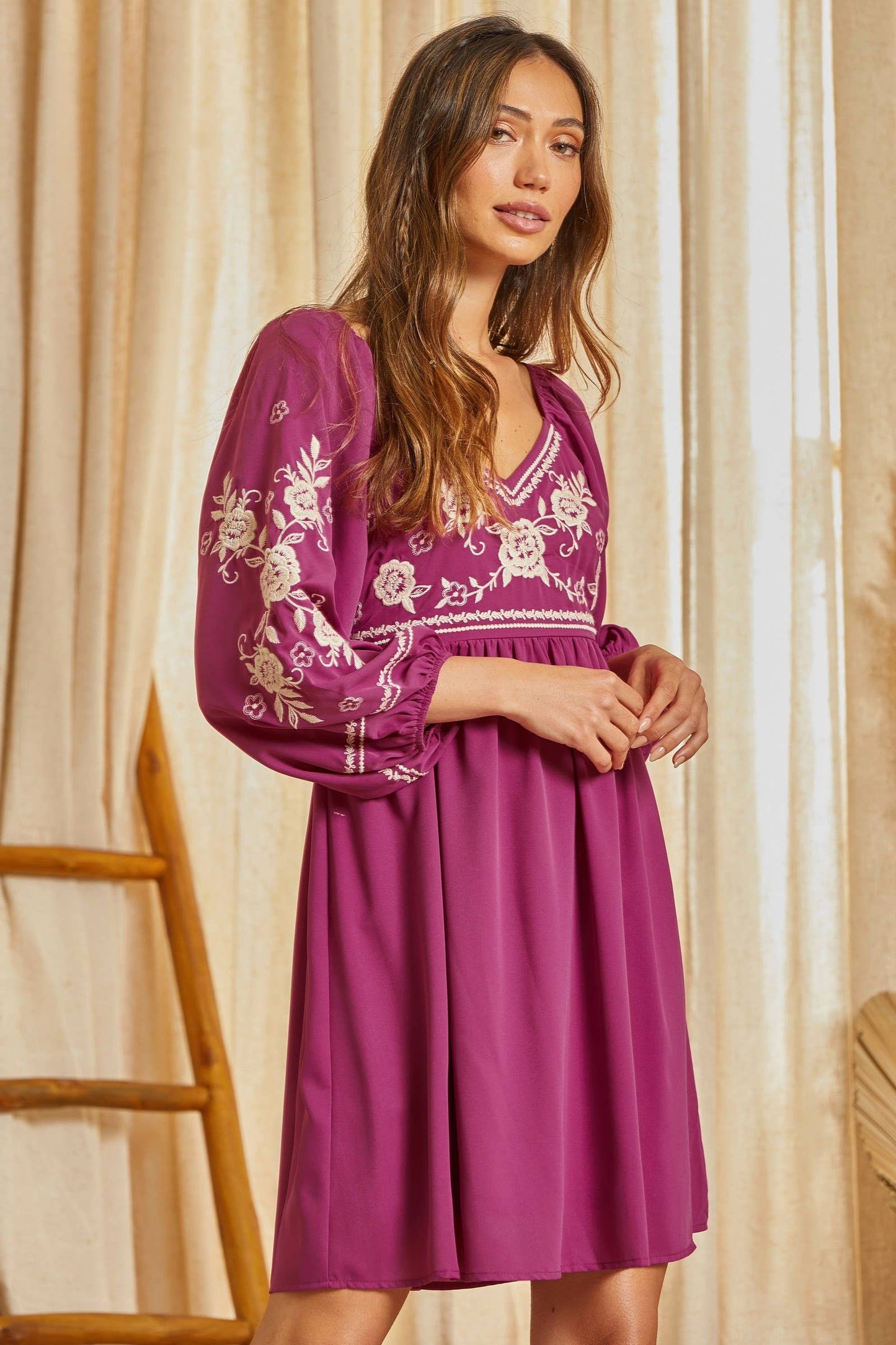 Fun Embroidered Dress / MAGENTA