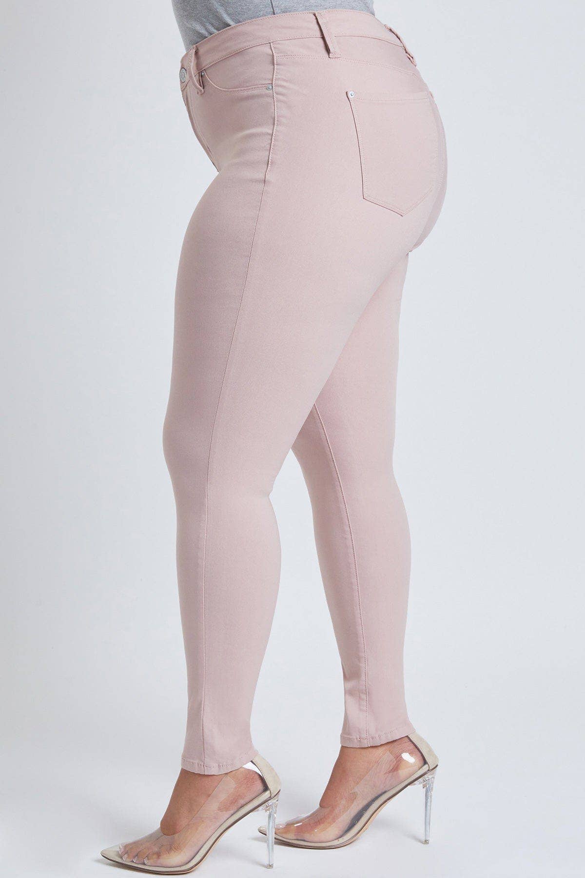 Junior Plus Size Hyperstretch Skinny Jean / JET SET