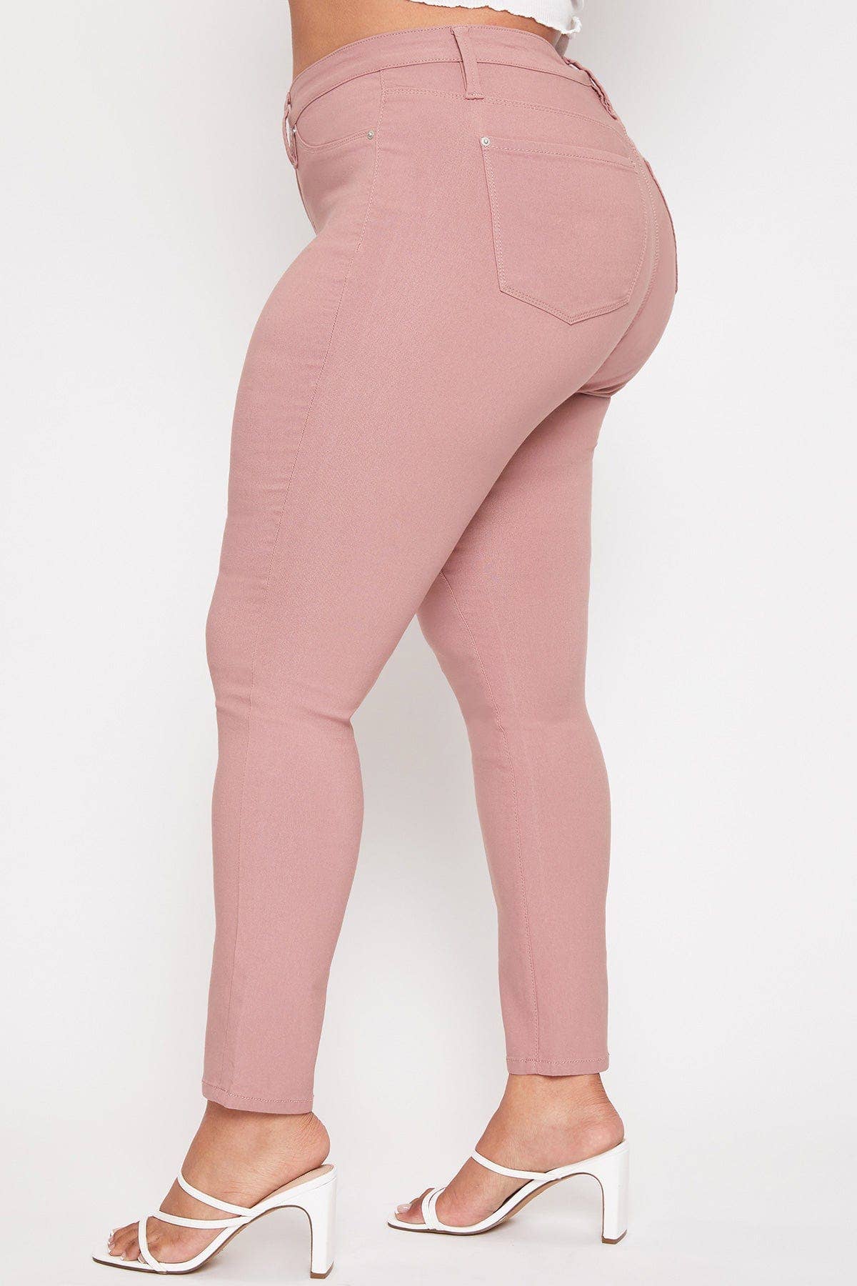 Junior Plus Size Hyperstretch Skinny Jean / JET SET