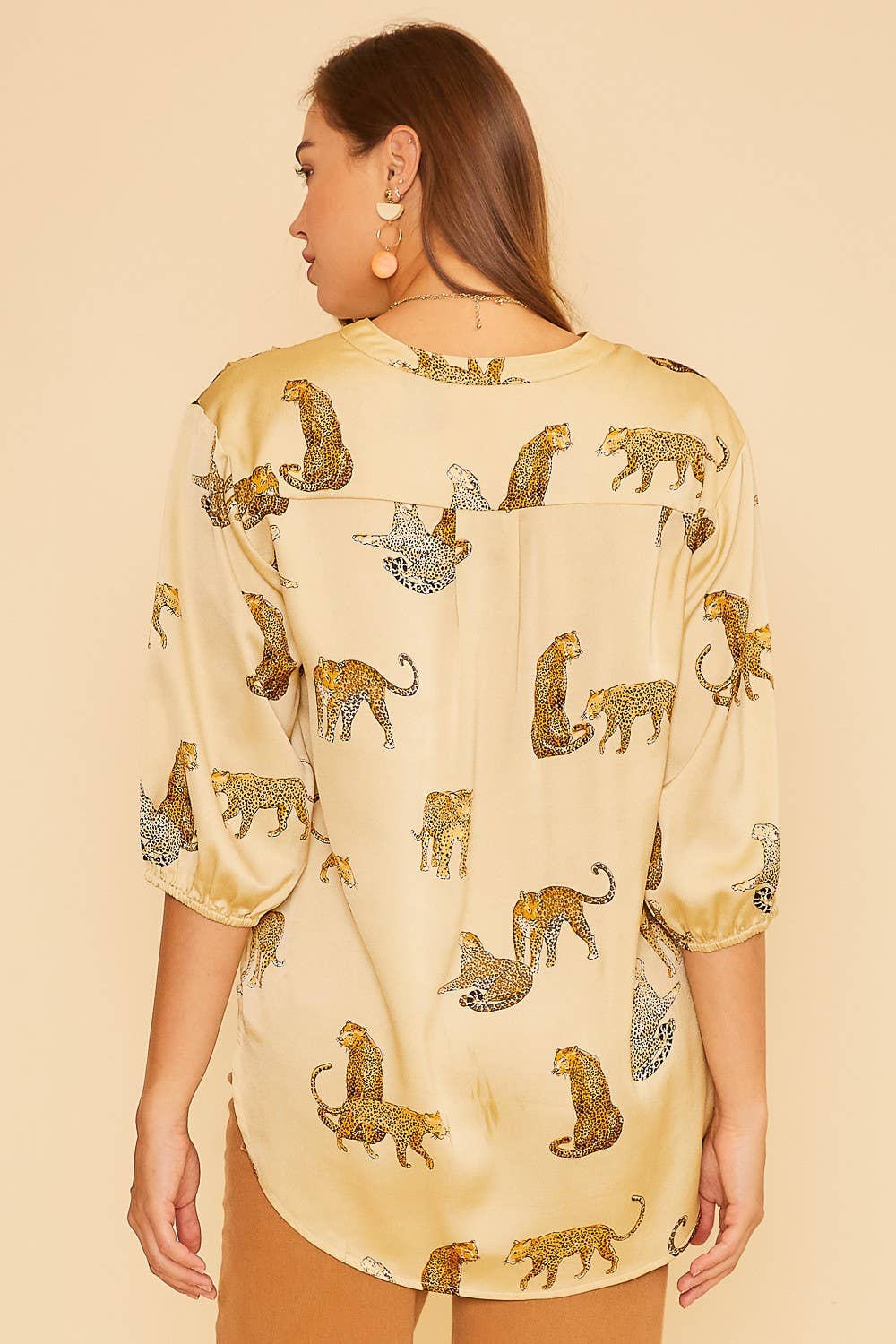 ANIMAL PRINTED V NECK TIE FRONT SATIN BLOUSE TOP / TAUPE
